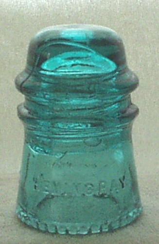 VINTAGE HEMINGRAY TURQUOISE BLUE GLASS INSULATOR no. 16